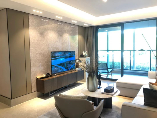 雅居乐汇港城公开售楼处和样板间